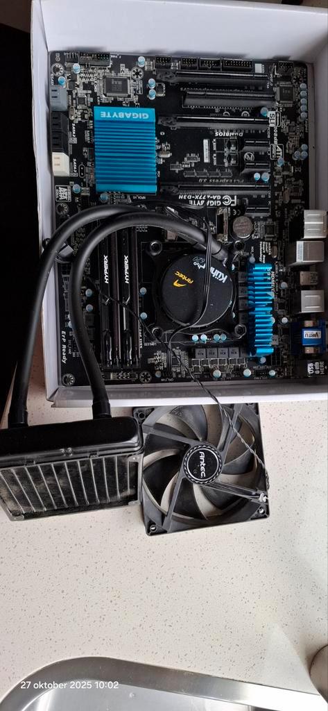 Gigabyte Z77X-3 D3H Moederbord + 32GB RAM + Waterkoeling, Computers en Software, Moederborden, Ophalen of Verzenden