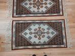 2 handgemaakte Tunesische tapijten, Ophalen, Gebruikt, 100 tot 150 cm, 50 tot 100 cm