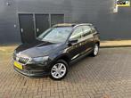 Skoda Karoq 1.5 TSI ACT Style Panoramadak trekhaak, Auto's, Skoda, 65 €/maand, 4 cilinders, 150 pk, Zwart