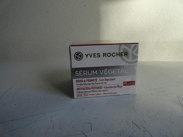 Yves Rocher Serum Vegetal, disontinued 50 ml, nieuw SPF20, Sieraden, Tassen en Uiterlijk, Uiterlijk | Gezichtsverzorging, Zo goed als nieuw