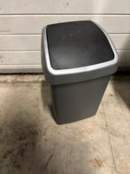 Prullenbak met zwaaideksel, Ophalen, Kunststof, Gebruikt, -