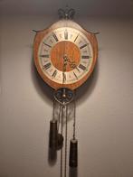 Antieke / Vintage Noten Wandklok met Pendule, Antiek en Kunst, Ophalen