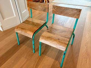 Retro kinderstoeltje (2 stuks, stapelbaar) beschikbaar voor biedingen