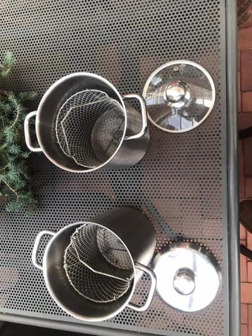 2 aspergepannen beschikbaar voor biedingen