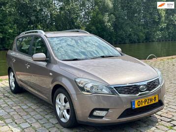 Kia Cee'd Sporty Wagon 1.4 CVVT Navigator Plus Pack airco el beschikbaar voor biedingen