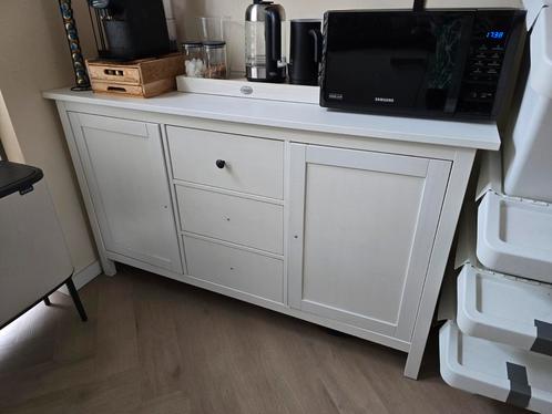 Hemnes Dressoir met lades en deuren, Huis en Inrichting, Kasten | Dressoirs, Gebruikt, 150 tot 200 cm, 25 tot 50 cm, Met lade(s)