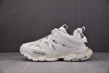 Balenciaga track 3.0 schoenen beschikbaar voor biedingen