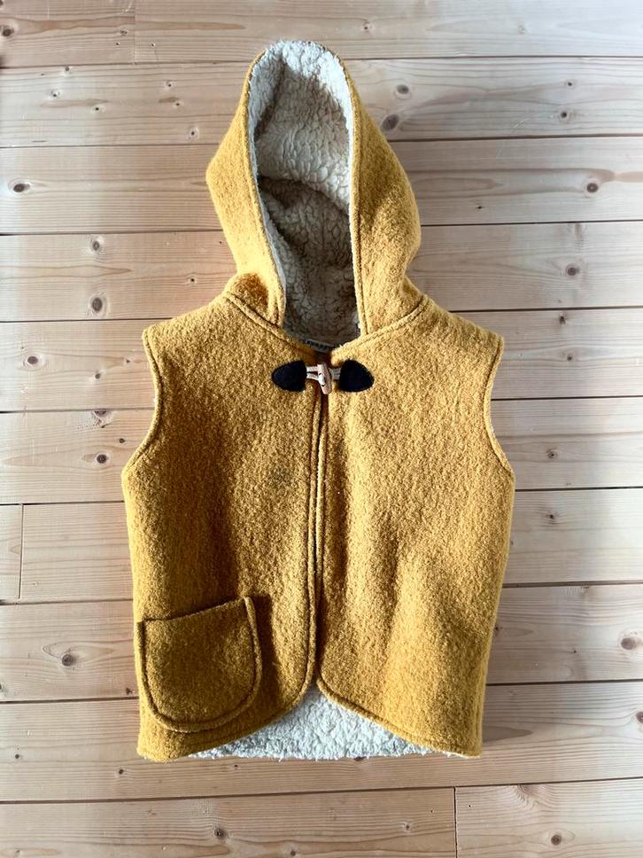Kleine Schobbejak Geel Wollen Vest, Kinderen en Baby's, Kinderkleding | Maat 122, Gebruikt, Jongen of Meisje, Trui of Vest, Ophalen of Verzenden