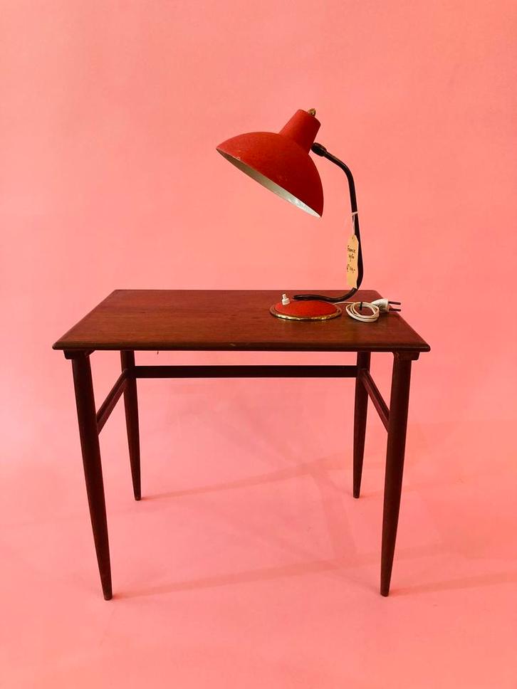 Franse Bureaulamp desklight uit jaren ‘70 koraalkleur, Huis en Inrichting, Lampen | Tafellampen, Zo goed als nieuw, Minder dan 50 cm