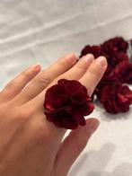 DOLCE & GABBANA The Only One decorative ring, Overige materialen, 20 of groter, Nieuw, Ophalen of Verzenden