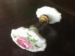 Brocante deurbeslag met 2 porseleinen knoppen, Antiek en Kunst, Ophalen of Verzenden
