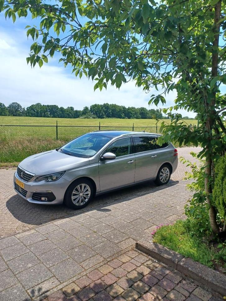 Peugeot 308 SW AUTOMAAT 1.2 E-thp 96KW/130PK SW  2017 Grijs, Auto's, Peugeot, Particulier, ABS, Achteruitrijcamera, Airbags, Airconditioning