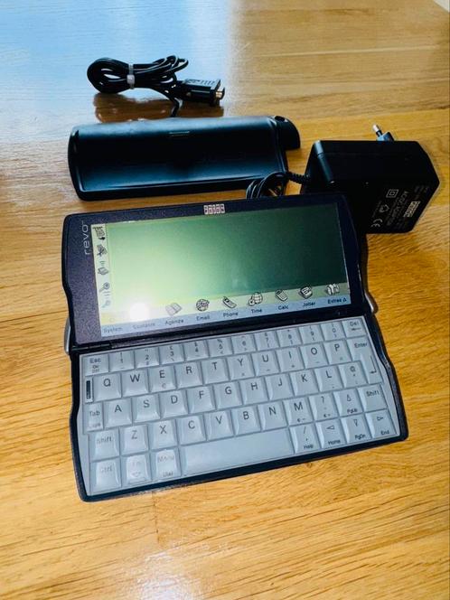 Revo Psion met Docking Station, Computers en Software, Vintage Computers, Ophalen