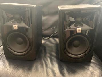 JBL 305 MKII 3 series studio monitors beschikbaar voor biedingen