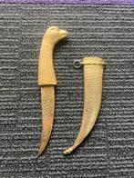 Traditionele oosterse dolk van massief koper met schede”, Ophalen