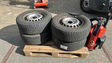 Winterbanden sprinter beschikbaar voor biedingen