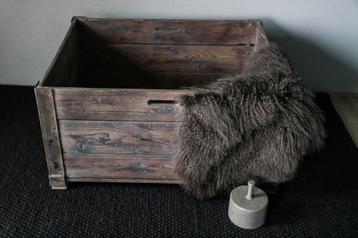 Houten PTT bak beschikbaar voor biedingen