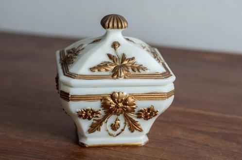 opaline glazen bonbonnière, sieradendoosje, Antiek en Kunst, Antiek | Glas en Kristal, Verzenden