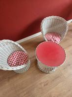 Riet gevlochten kinderstoeltjes met tafel, Kinderen en Baby's, Ophalen, Gebruikt, Tafel(s) en Stoel(en)