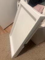 IKEA Bijzettafel / Bedtafel, Ophalen, Met plank(en), Zo goed als nieuw, Minder dan 25 cm