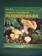 modern handboek paddestoelen, Boeken, Natuur, Gelezen, Ophalen of Verzenden