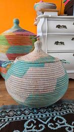 Afrikaanse mand senegal, Huis en Inrichting, Woonaccessoires | Schalen en Manden, Ophalen, Zo goed als nieuw, Rond, Riet