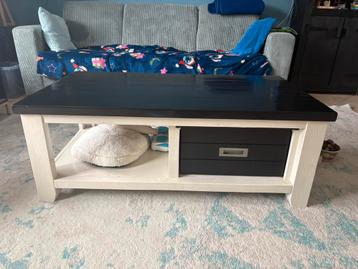 Salontafel zwart-wit beschikbaar voor biedingen
