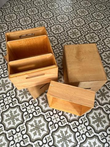 3 Opbergkisten van hout beschikbaar voor biedingen