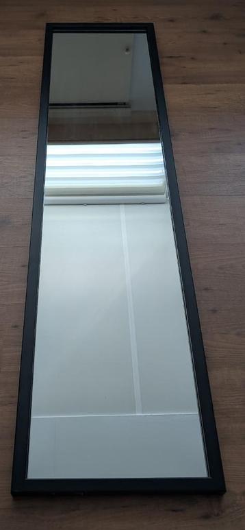 Passpiegel Staand met Zwart Metalen Frame (184.5 cm x 46 cm) beschikbaar voor biedingen