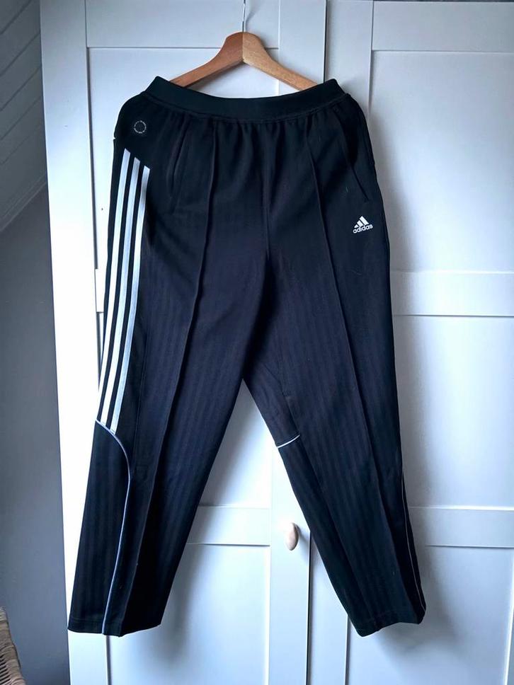 Adidas BYD 3-Stripe Track Pants - Shibuya Tokyo (L), Kleding | Heren, Broeken en Pantalons, Zo goed als nieuw, Maat 52/54 (L)