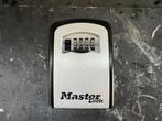 Master lock, Doe-het-zelf en Verbouw, Hang- en Sluitwerk, Ophalen, Nieuw, Slot