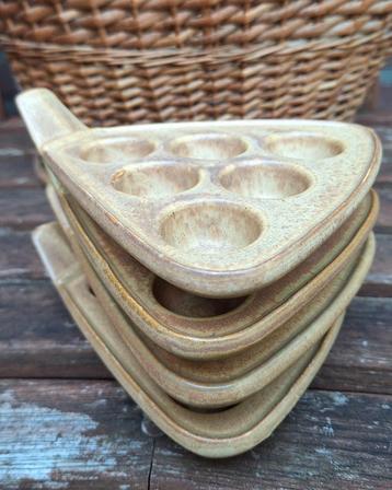 Escargot ovenschaaltjes 6 puts, grès driehoekig, 4 stuks beschikbaar voor biedingen