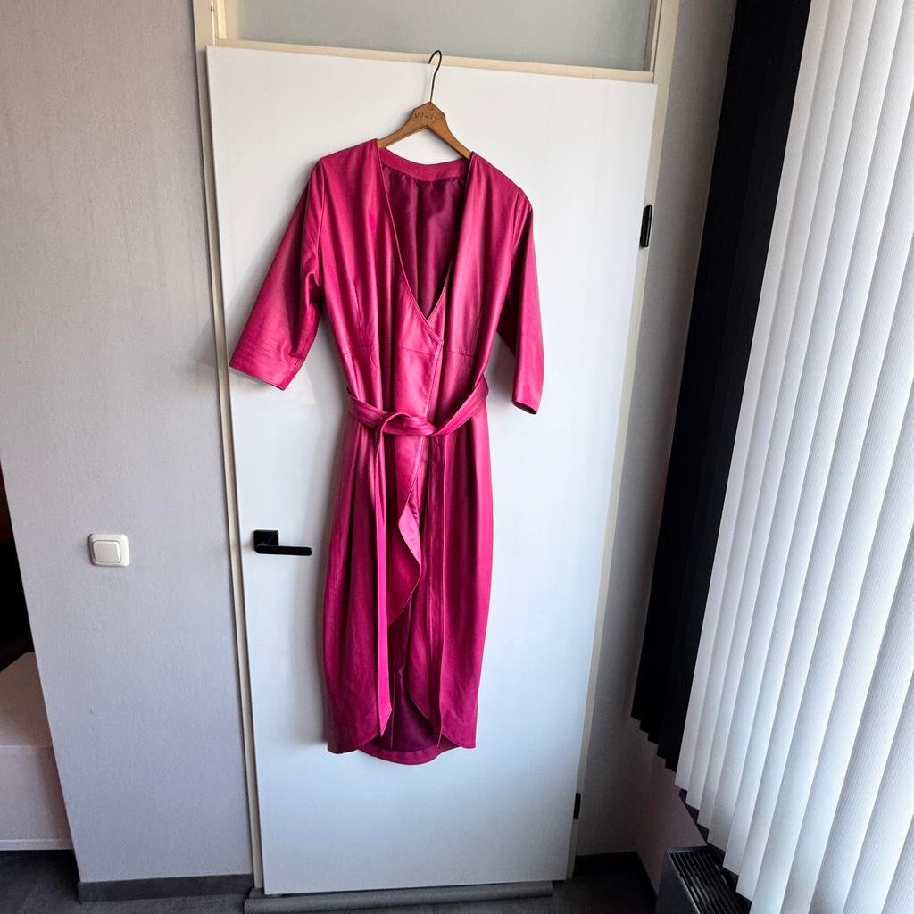 Fuchsia roze lams leer jurk maat 40/42, Kleding | Dames, Jurken, Zo goed als nieuw, Maat 38/40 (M), Roze, Knielengte, Ophalen of Verzenden