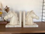 Twee vorse onyx / wit marmeren boekensteunen, Ophalen of Verzenden