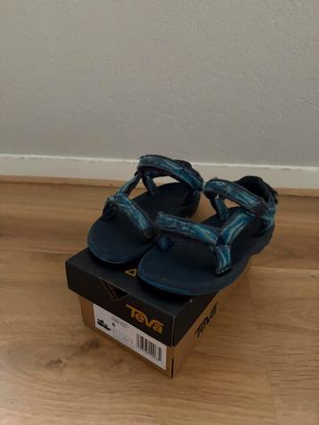 Leuke sandalen Teva Hurricane XLT 2 maat 24 25 26 27 US 8 beschikbaar voor biedingen