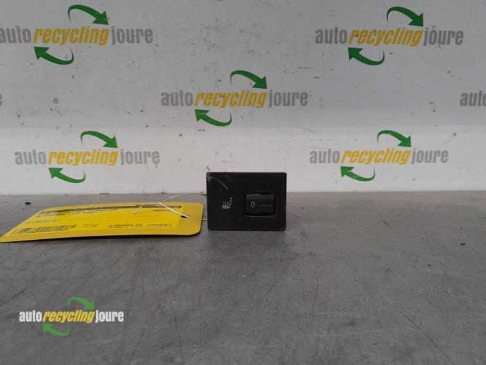 Stoelverwarmings Schakelaar van een Volkswagen Touareg, Gebruikt, -, Volkswagen, -
