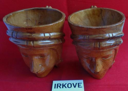 HOUTEN MOKKEN MET GEZICHT * 2 Stuks *, Antiek en Kunst, Kunst | Beelden en Houtsnijwerken, Verzenden