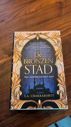 S.A. Chakraborty - De Bronzen Stad, Boeken, Fantasy, Ophalen, Zo goed als nieuw