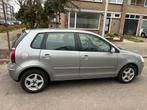 Volkswagen Polo 1.4 16V 59KW 2007 Grijs, Auto's, Voorwielaandrijving, 4 cilinders, Handgeschakeld, Particulier