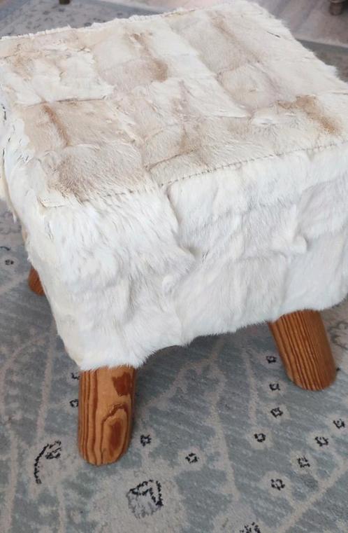 Vintage geitenvacht leren krukje 30x30x40 cm € 15,- per st, Huis en Inrichting, Banken | Voetenbanken en Poefen, Zo goed als nieuw