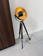 Stijlvolle Tripod Vloerlamp, Huis en Inrichting, Lampen | Vloerlampen, Ophalen, Zo goed als nieuw, Metaal, 150 tot 200 cm