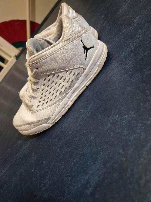 Originele Jordans maat 35, Kinderen en Baby's, Kinderkleding | Schoenen en Sokken, Gebruikt, Meisje, Ophalen of Verzenden