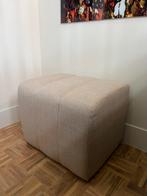 Beige poef, Ophalen, Kunststof, 50 tot 75 cm, Zo goed als nieuw