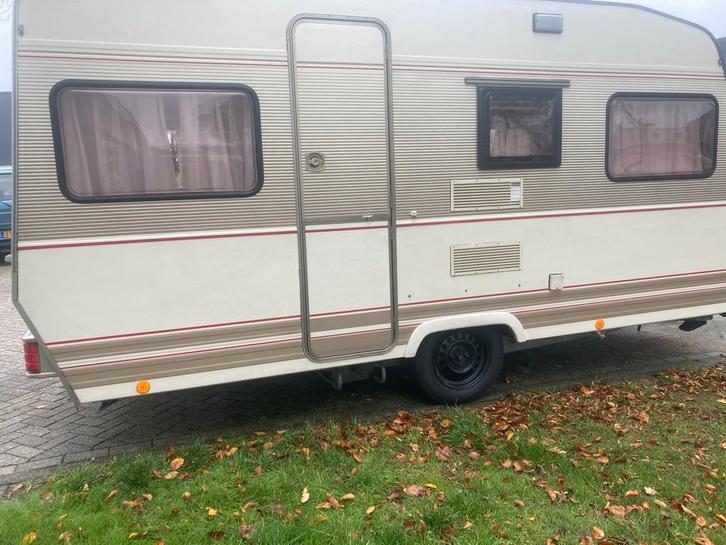 Mooie Dethleffs , New line met voortent, Caravans en Kamperen, Caravans, Bedrijf, tot en met 4, 750 - 1000 kg, Rondzit, Dethleffs