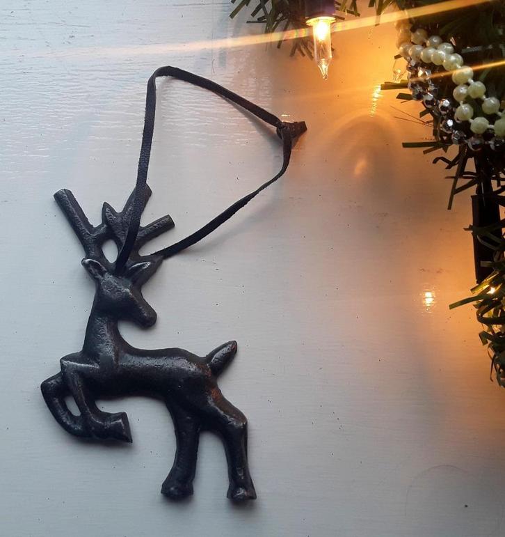 Stoere hanger rendier - zwart metaal - leren touwtje - sober, Diversen, Kerst, Nieuw, Ophalen of Verzenden