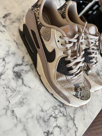 Nike airmax 90 beschikbaar voor biedingen