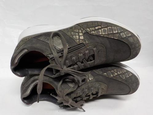 Taupe kleur sneakers Xsensible Stretchwalker 41 H, Kleding | Dames, Schoenen, Zo goed als nieuw, Sneakers of Gympen, Bruin, Ophalen of Verzenden