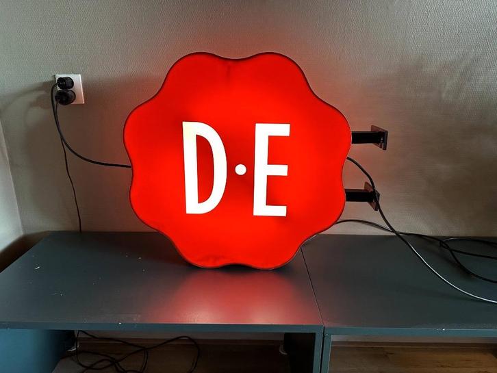 Grote Douwe Egberts lichtbak reclame, Verzamelen, Merken en Reclamevoorwerpen, Gebruikt, Lichtbak of (neon) lamp, Ophalen of Verzenden