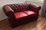 Chesterfield rode bank 2 persoons, Huis en Inrichting, Banken | Bankstellen, Ophalen, 150 tot 200 cm, Tweepersoons, 75 tot 100 cm