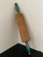 Brocante oude deegroller met sleets blauwe handvaten, Antiek en Kunst, Ophalen of Verzenden